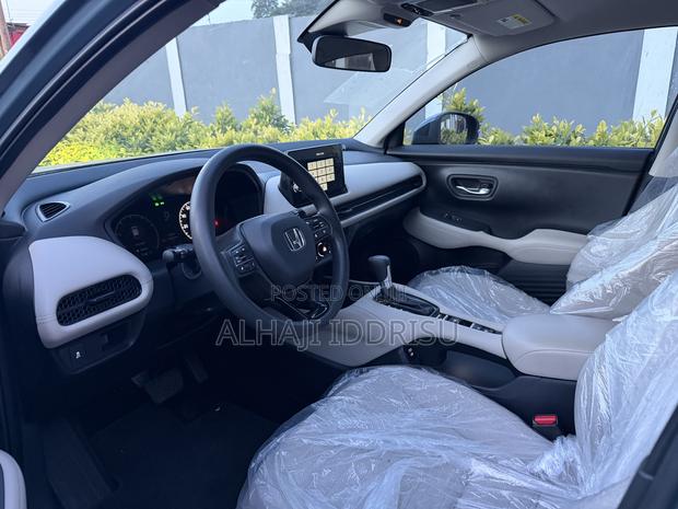 Honda HR-V LX AWD 2026 Gray