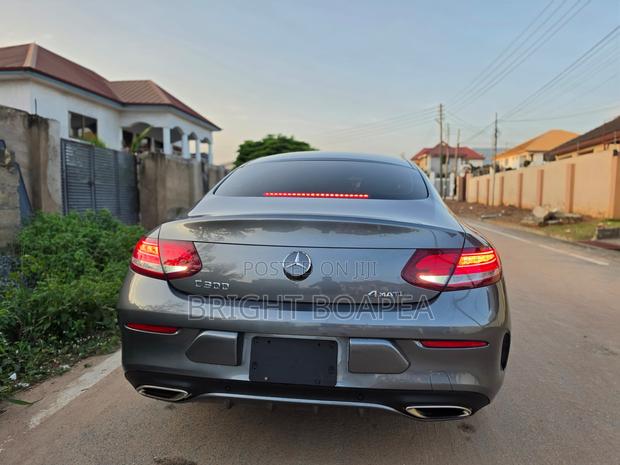 Mercedes-Benz C300 Base 4Matic Sedan AWD (2.0L 4cyl 7A) 2016 Gray
