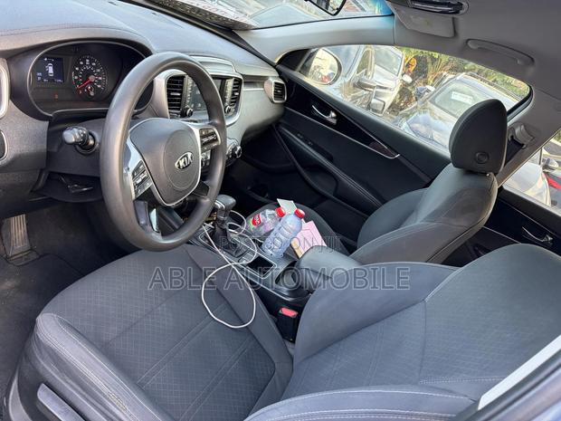 Kia Sorento 2.4L L FWD 2020 Gray