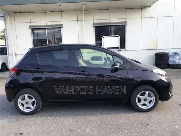 Toyota Vitz 1.3 FWD 3dr 2013 Black
