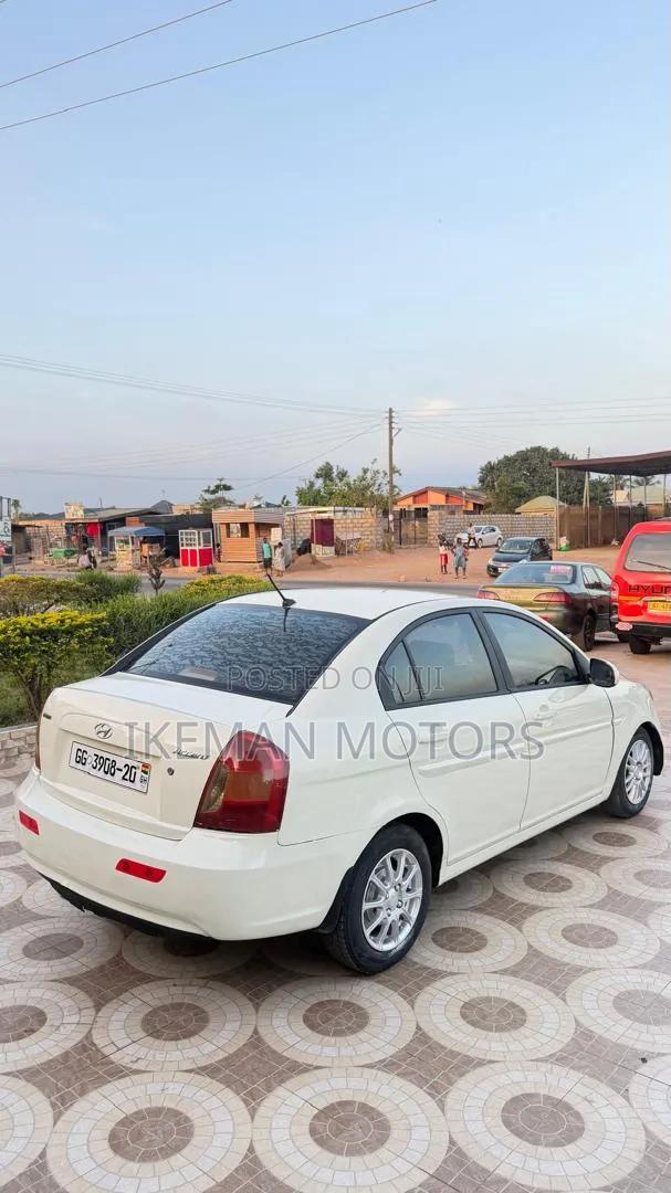 Hyundai Accent GLS Automatic 2010 White