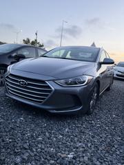 Hyundai Elantra SE Sedan FWD (2.0L 4cyl 6M) 2017 Gray for sale
