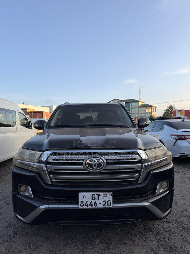 Toyota Land Cruiser 4.5 V8 VXR 2019 White
