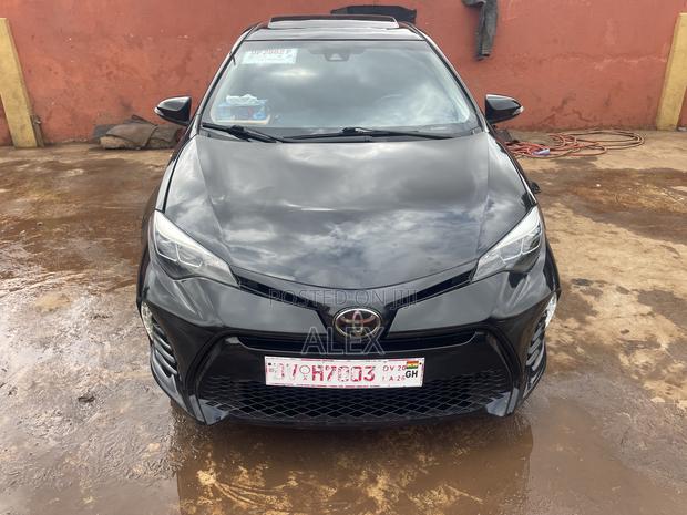Toyota Corolla XSE 4dr Sedan (1.8L 4cyl CVT) 2017 Black