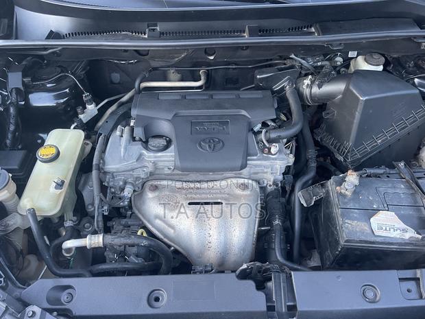 Toyota RAV4 XLE AWD (2.5L 4cyl 6A) 2016 Black