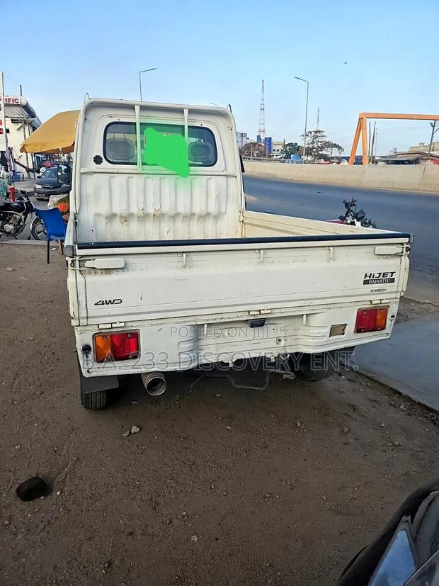 Daihatsu Delta 1999 White