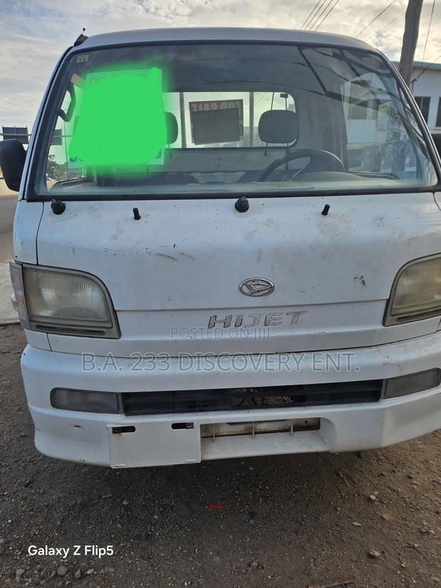 Daihatsu Delta 1999 White