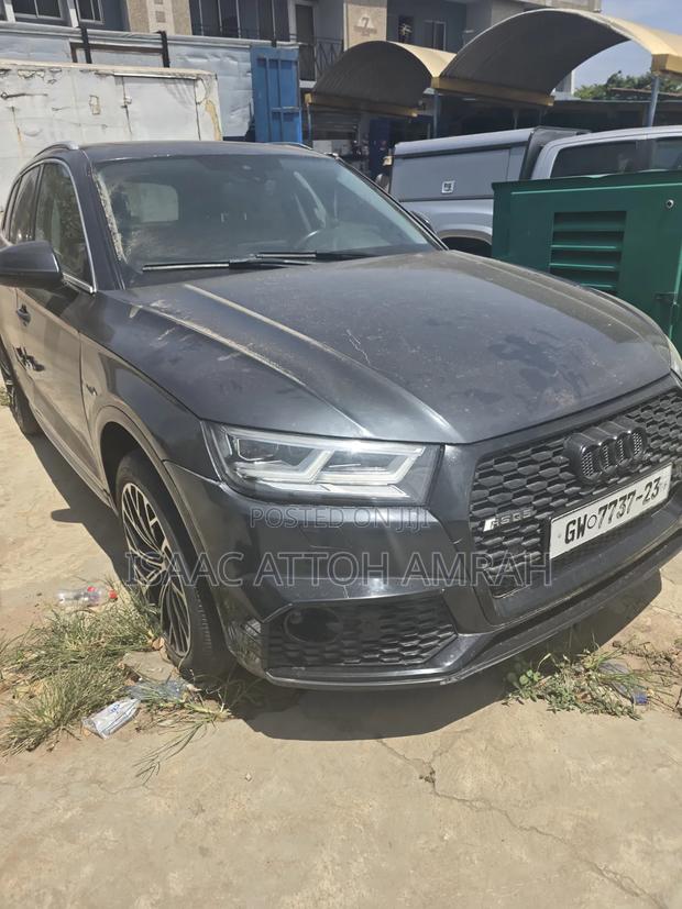 Audi Q5 2.0T Premium AWD quattro 2019 Black