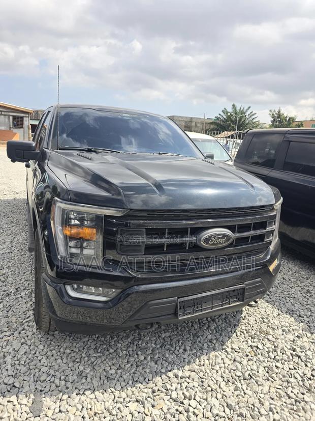 Ford F-150 XLT 2022 Black