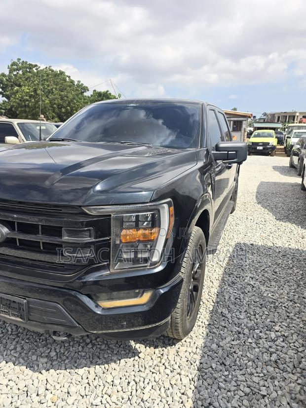 Ford F-150 XLT 2022 Black