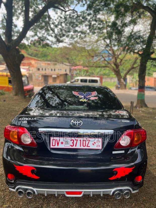 Toyota Corolla 2010 Black