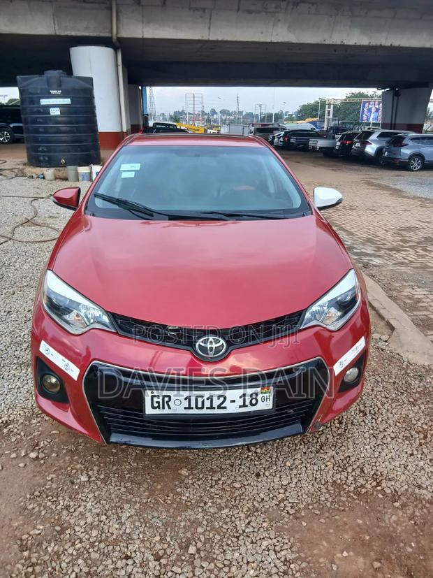 Toyota Corolla 2015 Red