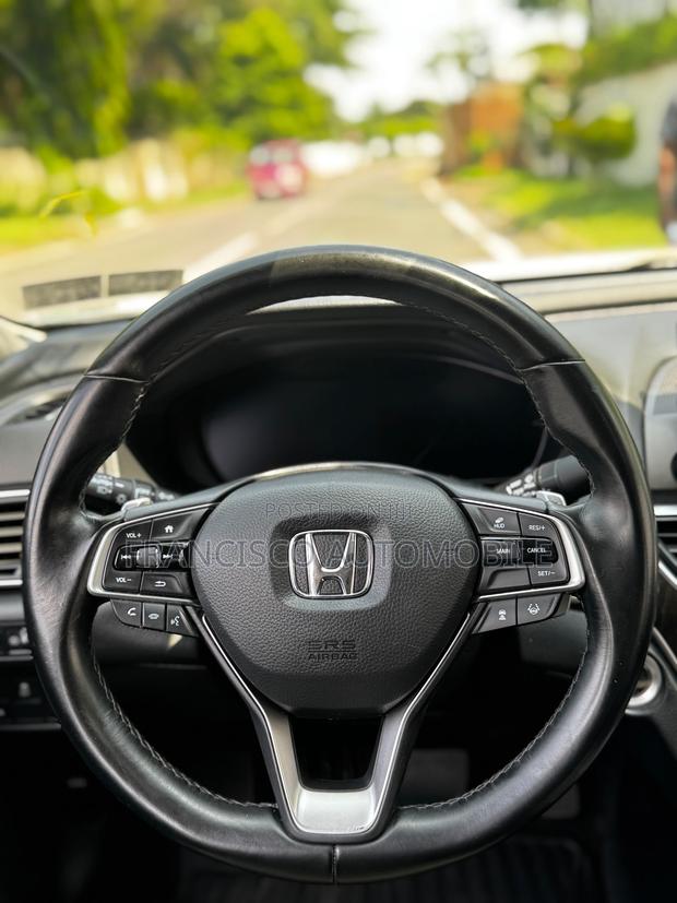 Honda Accord Touring 2.0T 2020 White