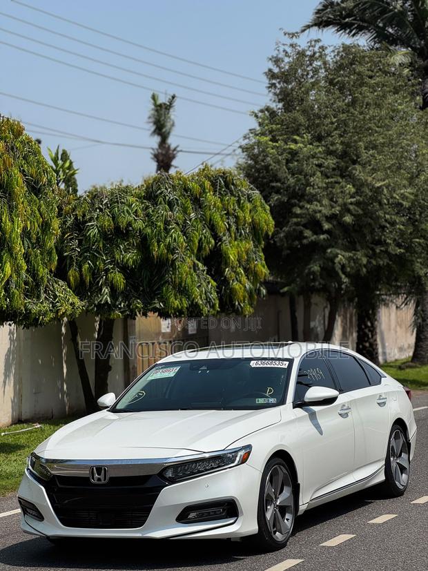 Honda Accord Touring 2.0T 2020 White