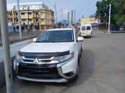 Mitsubishi Outlander 2010 White for sale