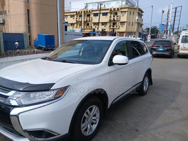Mitsubishi Outlander 2010 White