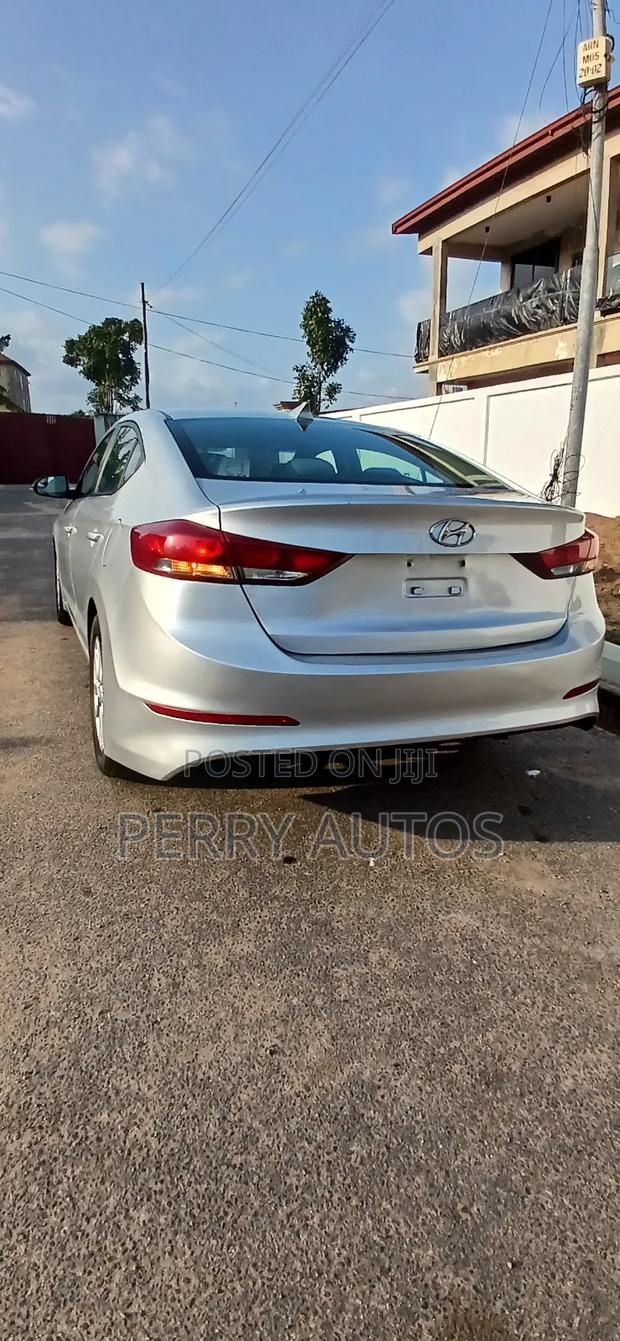 Hyundai Elantra ECO Sedan FWD (1.4L 4cyl 7A) 2017 Silver