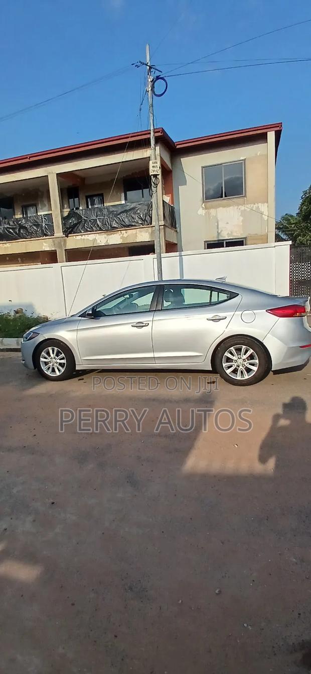 Hyundai Elantra ECO Sedan FWD (1.4L 4cyl 7A) 2017 Silver