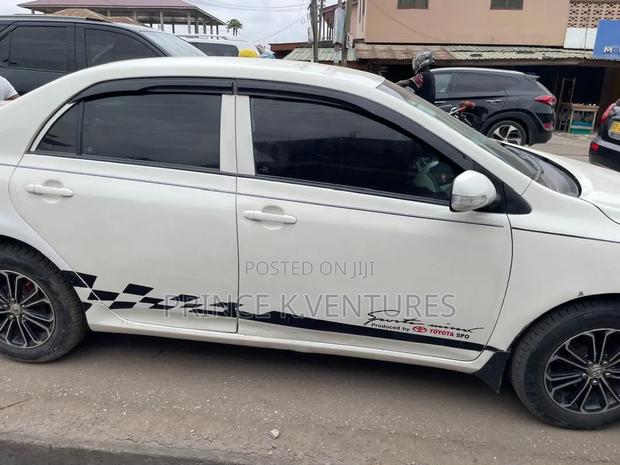 Toyota Corolla 2012 White