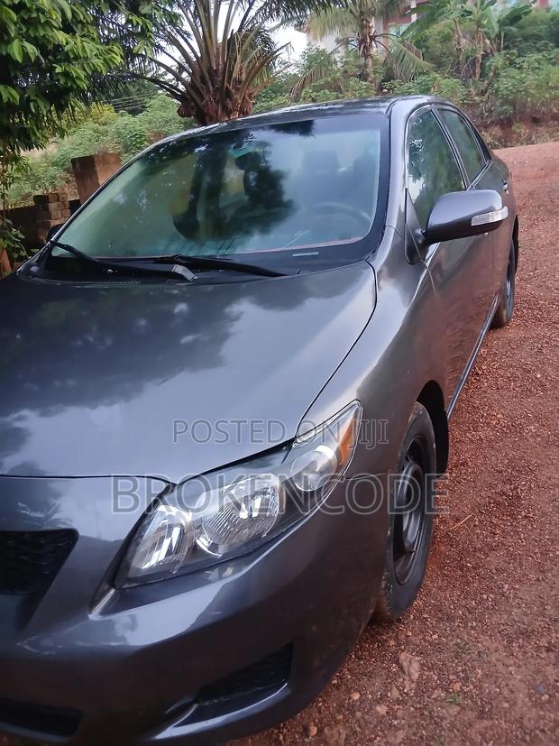 Toyota Corolla LE 4dr Sedan (1.8L 4 cyl 4A) 2009 Gray