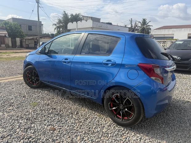 Toyota Vitz 1.5 FWD 3dr 2015 Blue