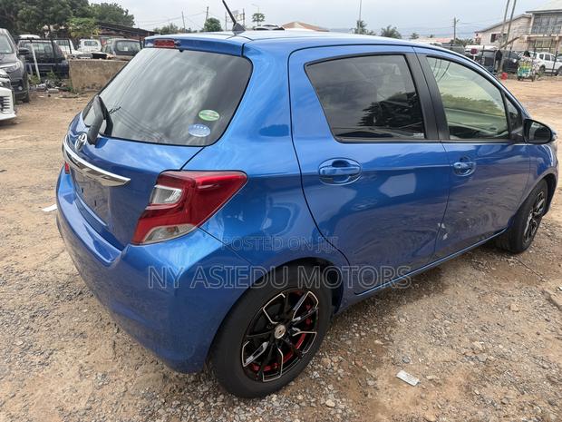 Toyota Vitz 1.5 FWD 3dr 2015 Blue