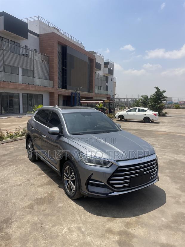 BYD Song Pro DM-i 2023 Gray