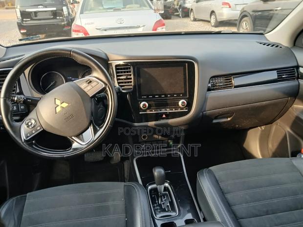 Mitsubishi Outlander SE AWC 2019 Gray