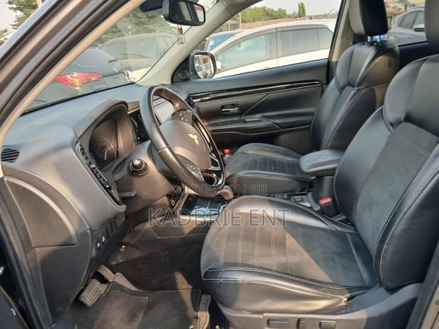 Mitsubishi Outlander SE AWC 2019 Gray