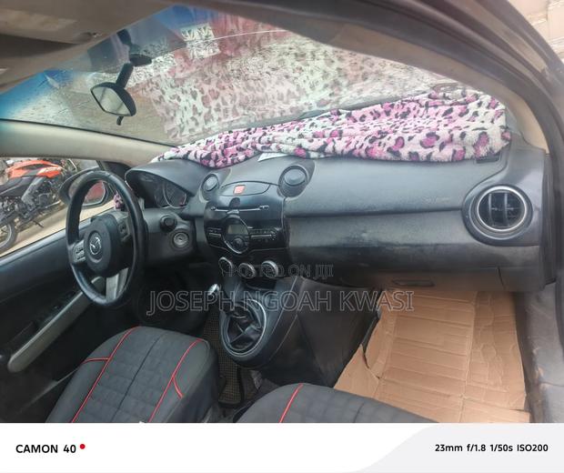 Mazda 2 1.5 Touring 2012 Gray