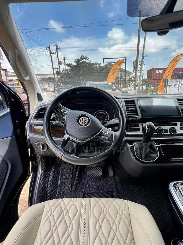 Volkswagen Multivan 2015 Black