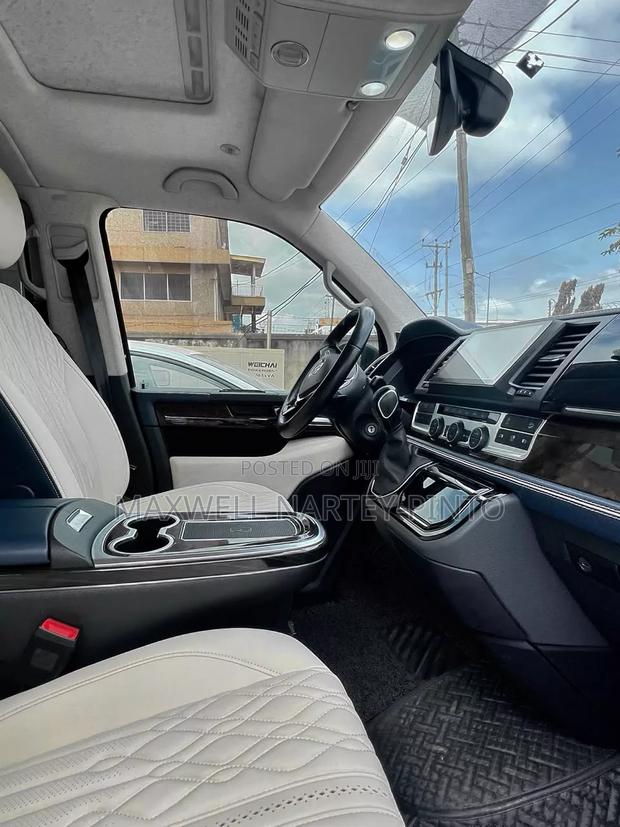 Volkswagen Multivan 2015 Black