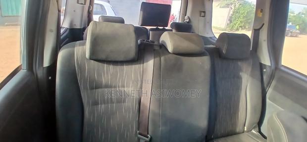 Toyota Voxy X 4WD 8-Seater 2012 Black