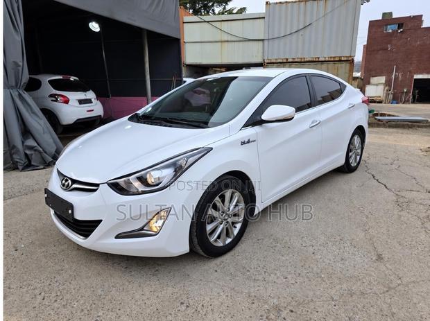 Hyundai Elantra 2014 White