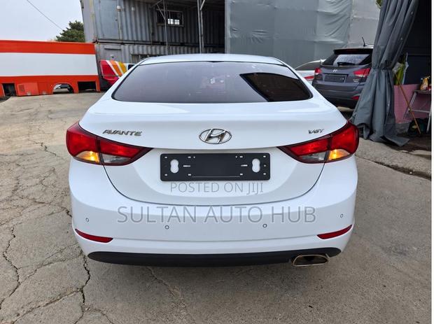 Hyundai Elantra 2014 White