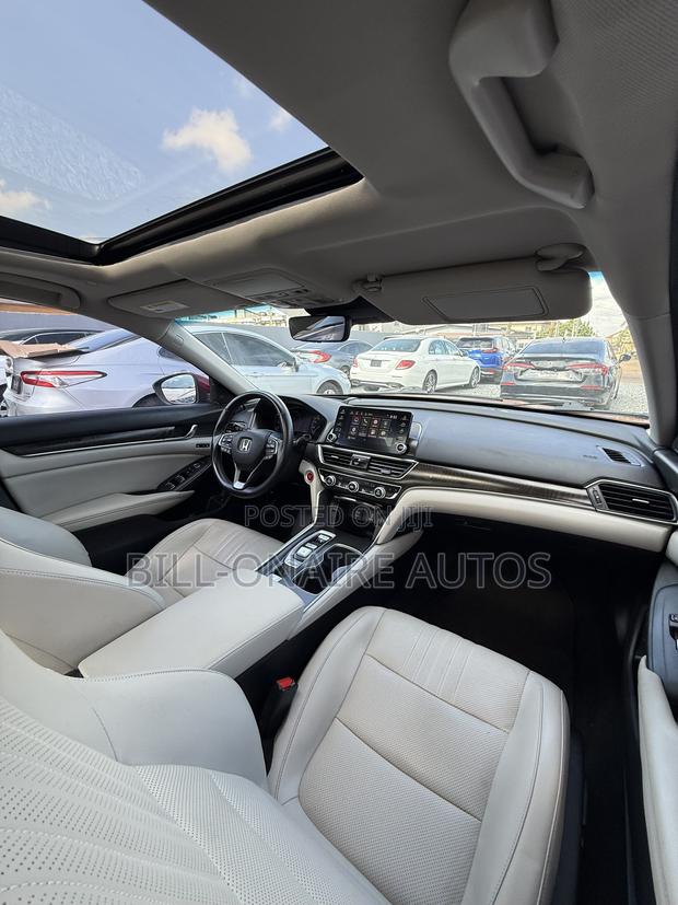 Honda Accord Touring 2.0T 2018 Red