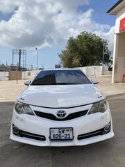 Toyota Camry 2013 White for sale