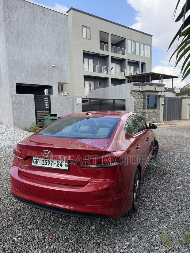 Hyundai Elantra SE Sedan FWD (2.0L 4cyl 6M) 2017 Red