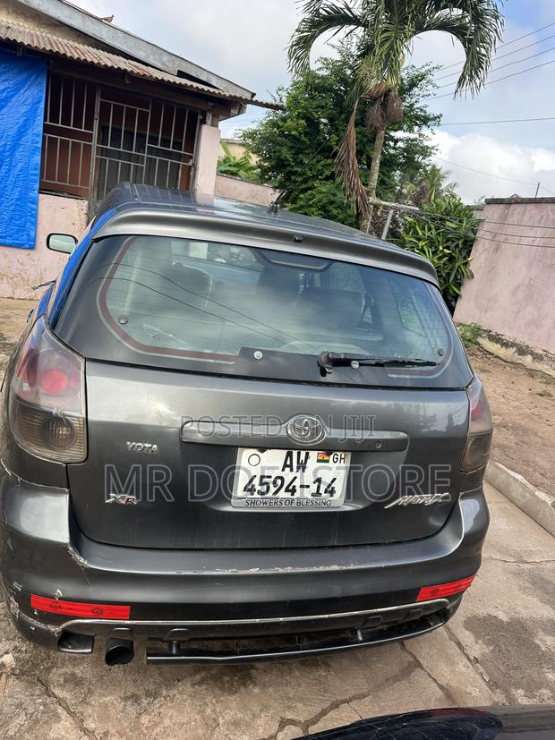 Toyota Matrix XR Hatchback FWD (1.8L 4cyl 4A) 2008 Gray