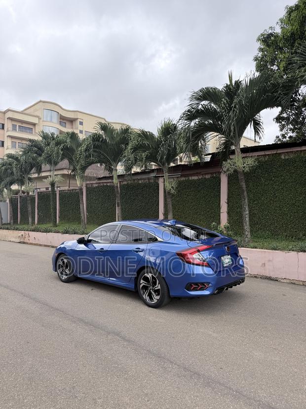 Honda Civic 2018 Blue