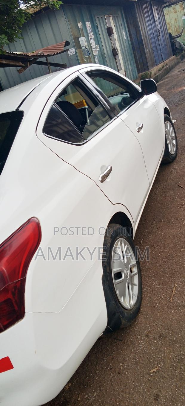 Nissan Versa 1.6 SV Sedan 2012 White