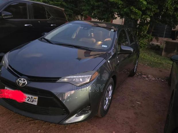 Toyota Corolla L 4dr Sedan (1.8L 4cyl CVT) 2017 Gray