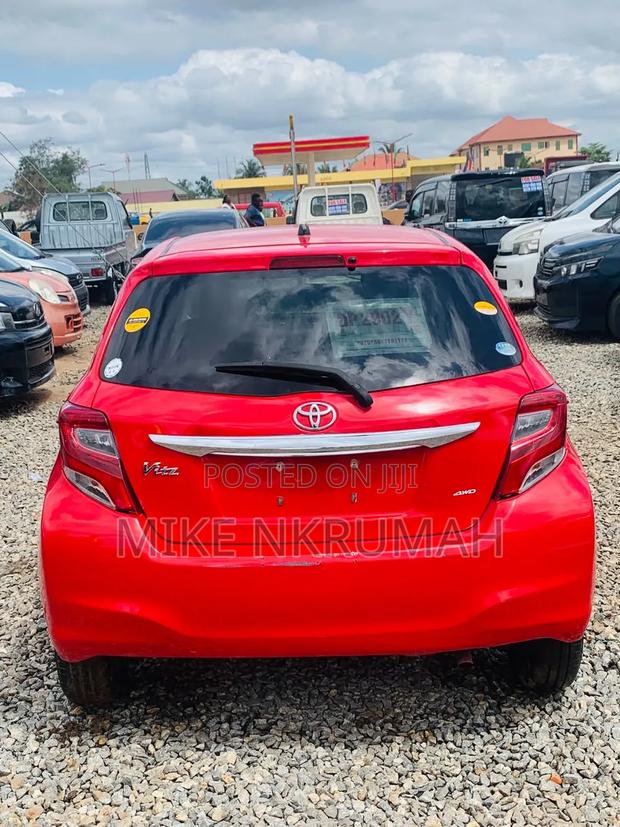 Toyota Vitz 2014 Red