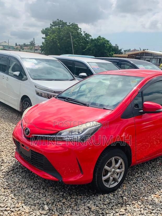 Toyota Vitz 2014 Red