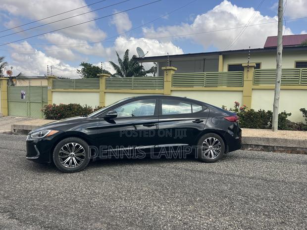 Hyundai Elantra 2018 Black