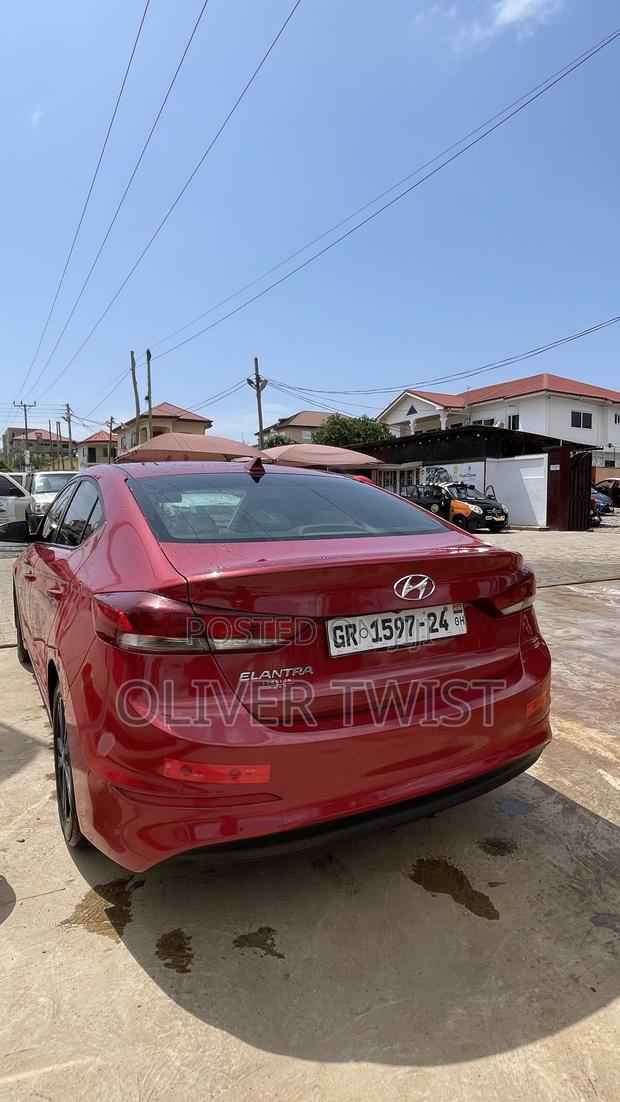 Hyundai Elantra SE 2018 Red