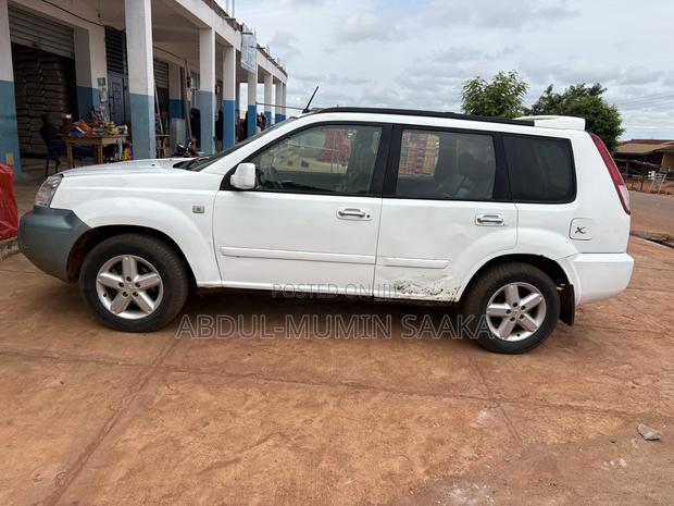 Nissan X-Trail 2006 White