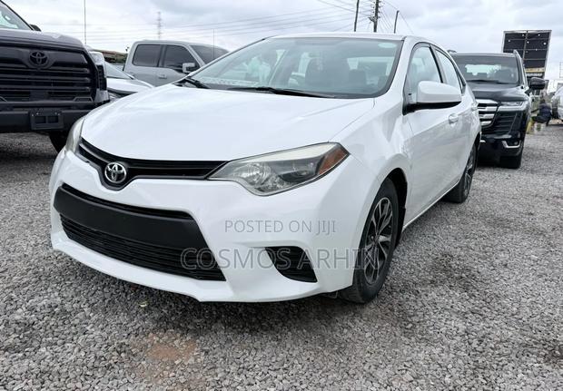 Toyota Corolla 2015 White