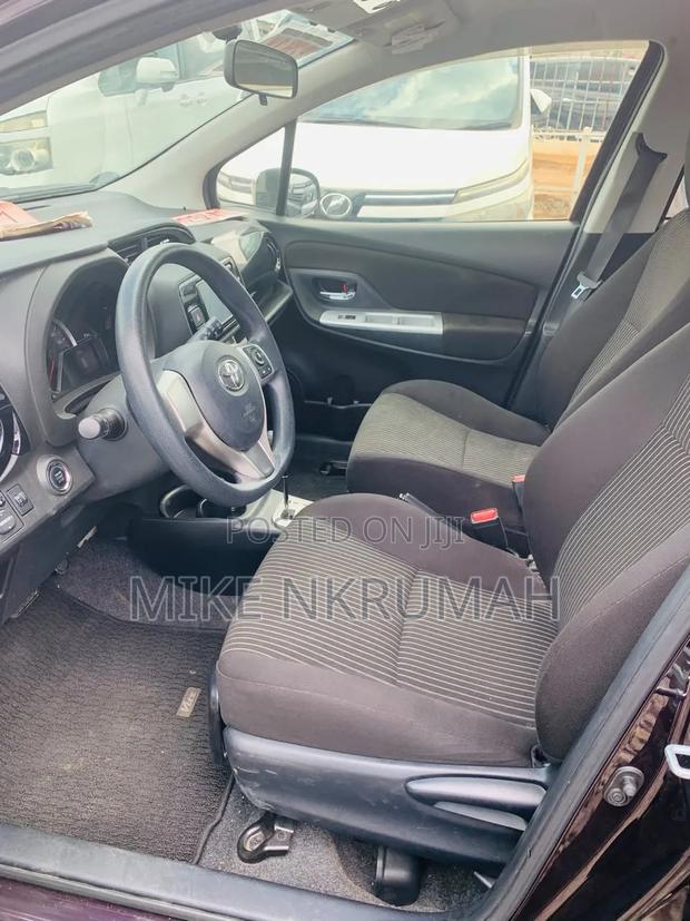 Toyota Vitz 2016 Brown