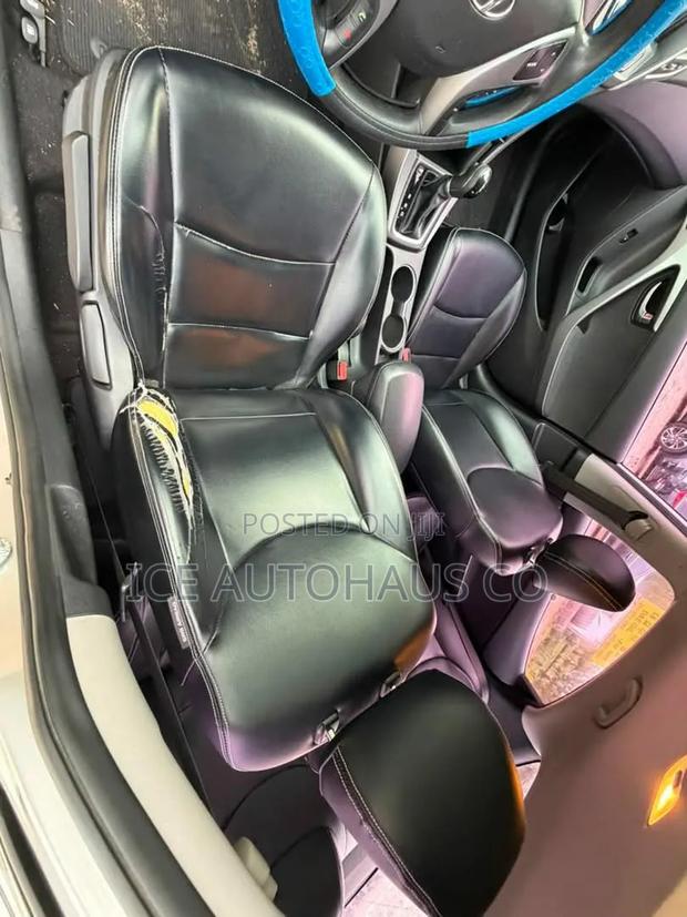 Hyundai Avante 2014 Silver